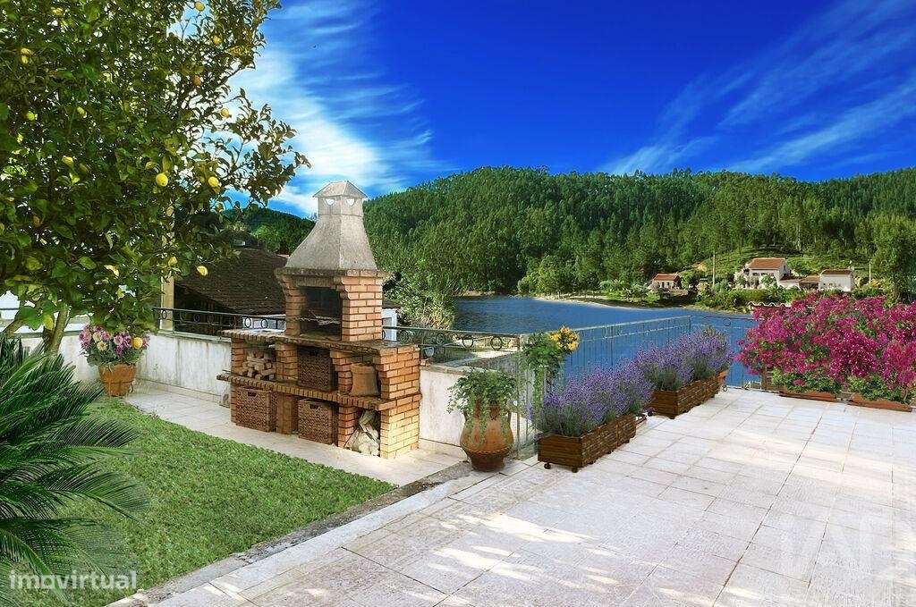 Casa de Campo T4 em Nossa Senhora do Pranto de 260,00 m2 - Grande imagem: 3/29