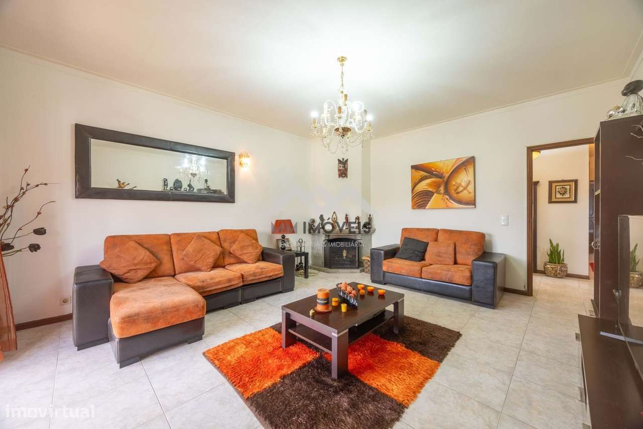 Andar Moradia T2+1 | Baguim do Monte | Jardim com Pomar | 2 Lugares de - Grande imagem: 2/37