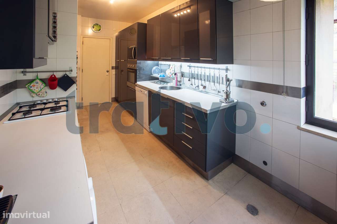 Vende-se apartamento T3 condomínio privado Rua Virgílio Correia Lisboa-5