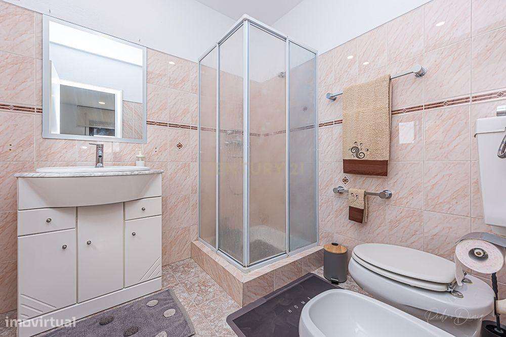 Alojamento Estudantil LÁ-SALETTE ( quarto Melro Azul 11m2 ) - Grande imagem: 4/30