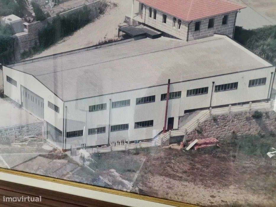 Casa e Armazém para Venda - Paços de Ferreira - Grande imagem: 1/3