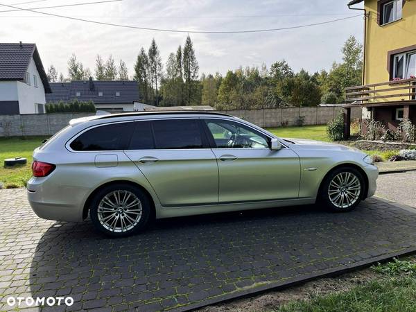 BMW Seria 5 520d Touring Luxury Line - 13