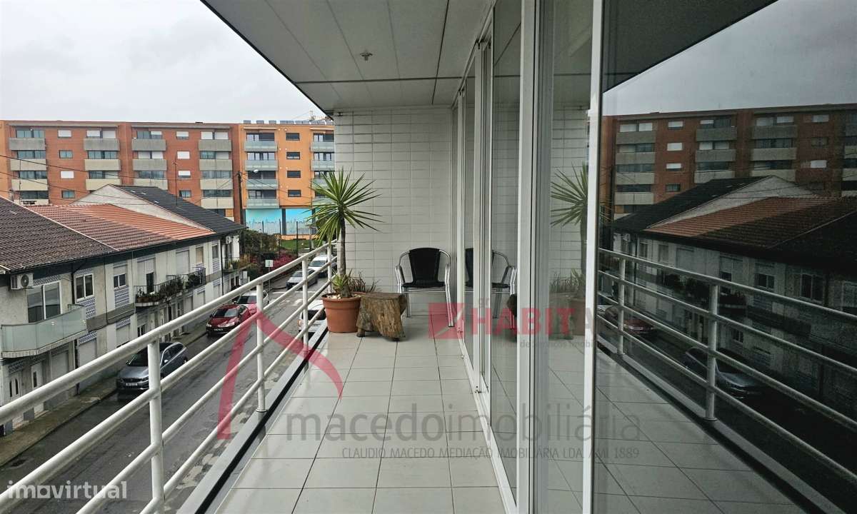 Apartamento T3 com 2 frentes e varandas em Ferreiros – Braga  O Seu Ap-32