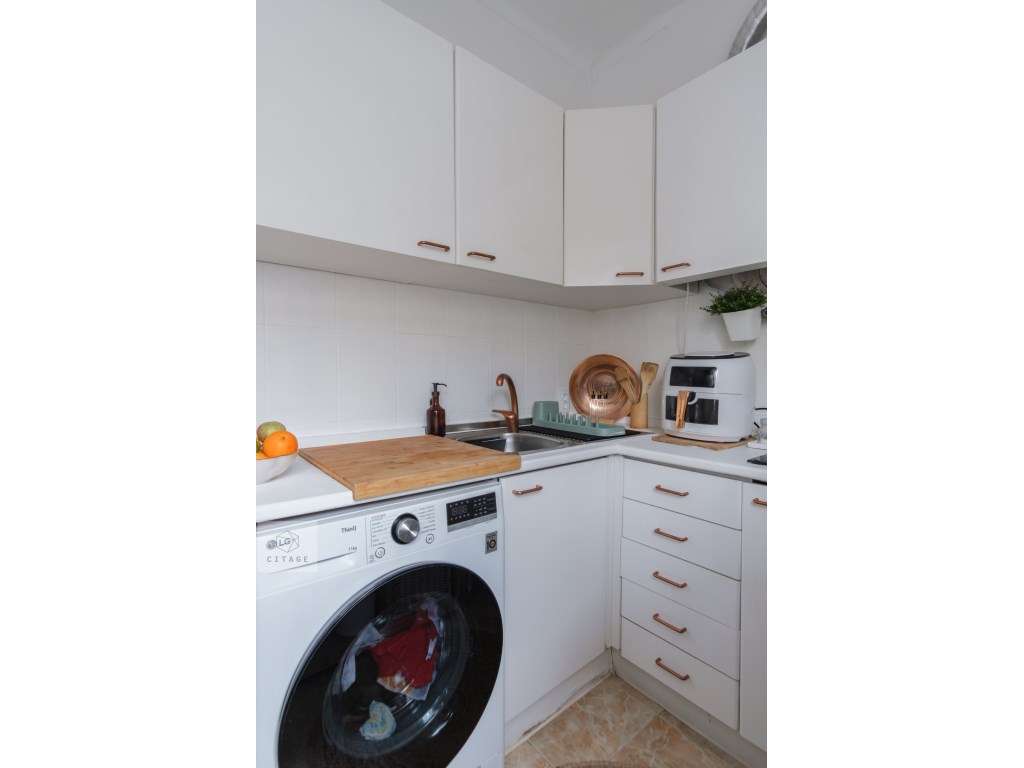 Apartamento T2 em São Domingos de Benfica-10