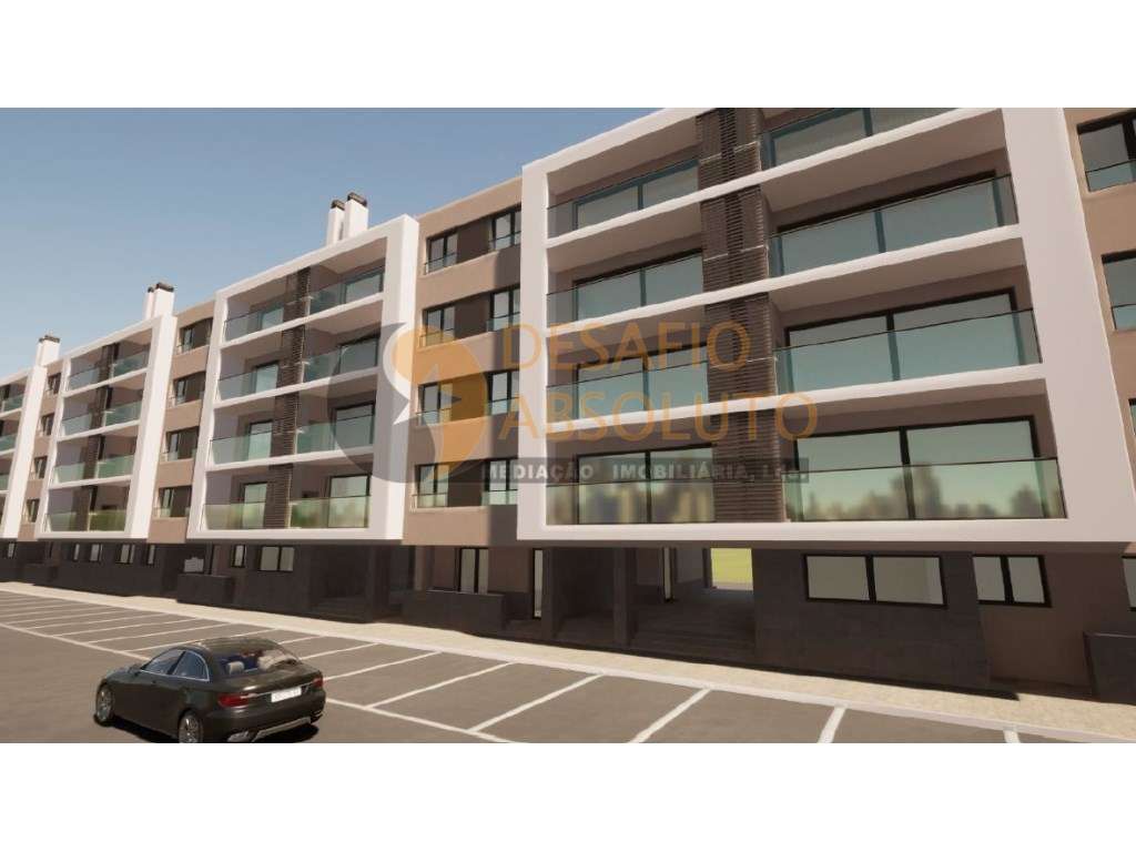 Apartamento T3+2 Duplex c/ Parqueamento. Montijo-12