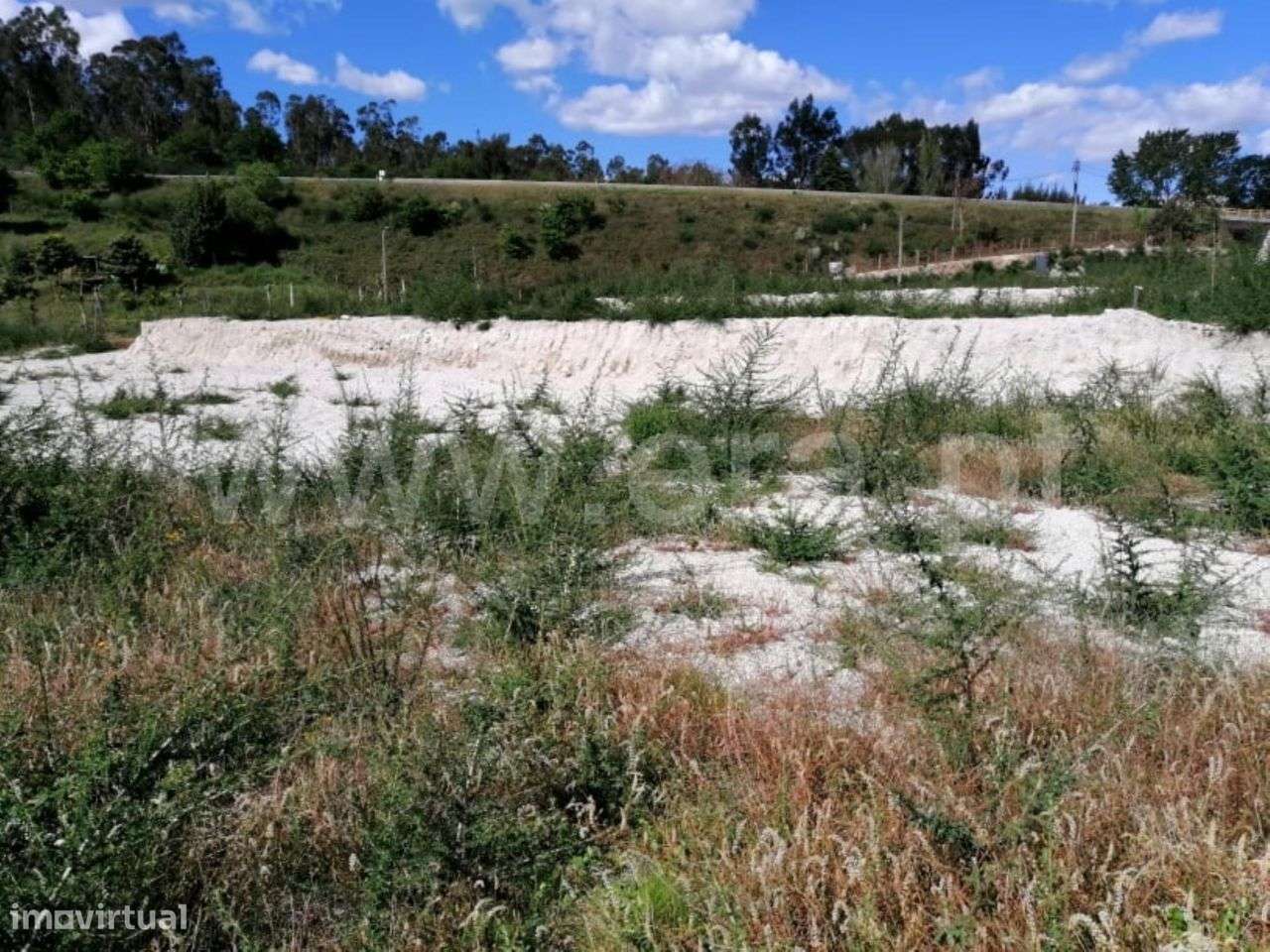 Terreno para construção com 953 m2 em Golães - Grande imagem: 4/7