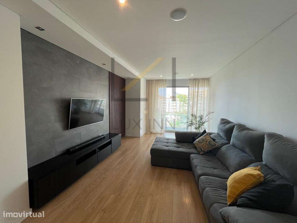 Apartamento T1, com varanda ampla e vista mar em Setúbal-7