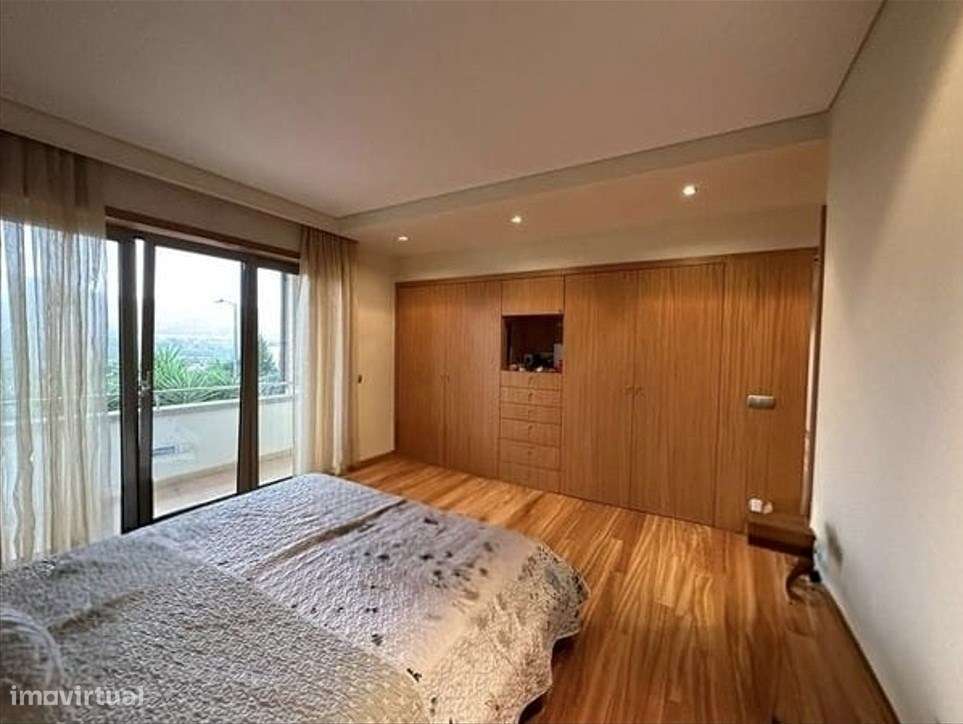 Moradia Individual T3 com piscina em Lomar-49