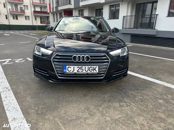 Audi A4 Avant 2.0 TDI ultra S tronic - 32