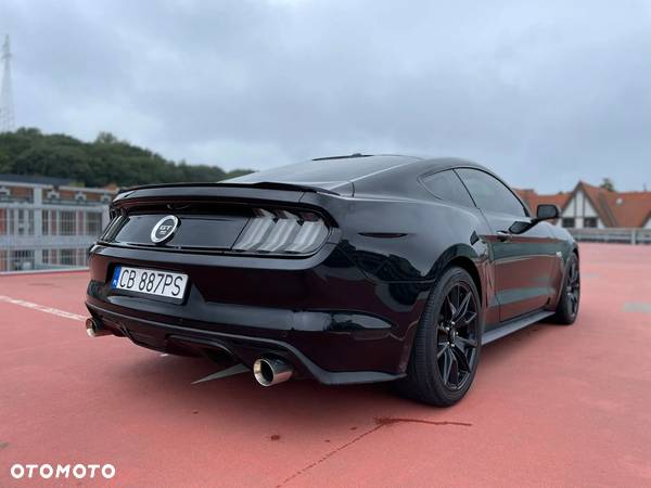 Ford Mustang 5.0 V8 GT - 3