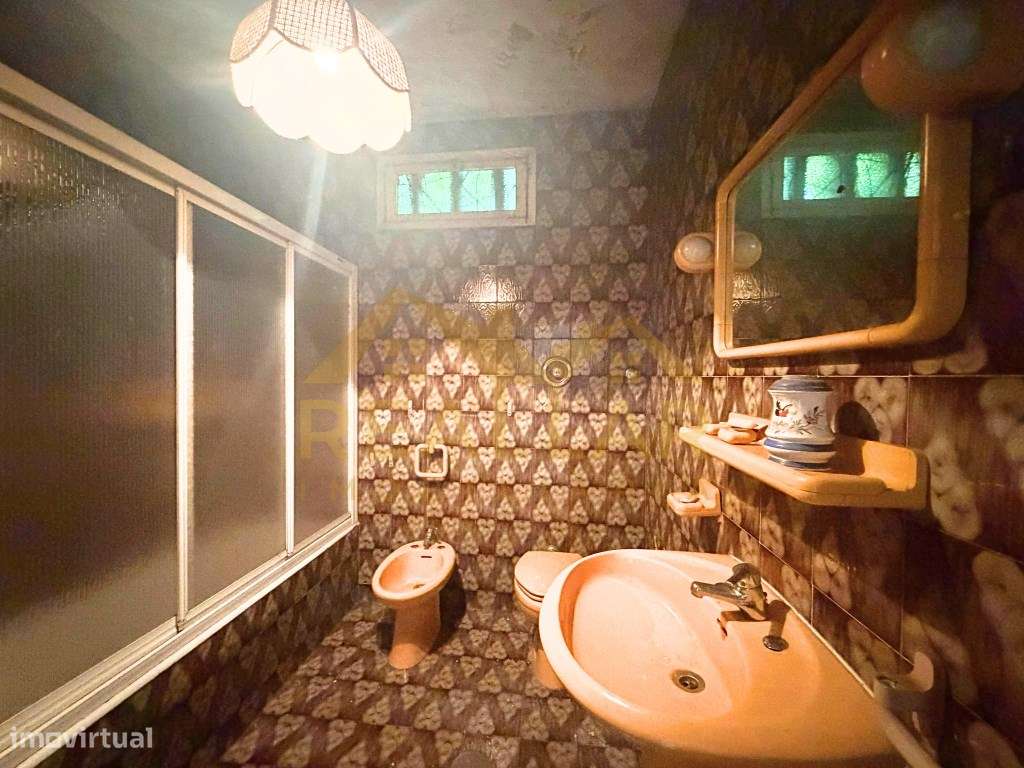 Oportunidade Única no Coração do Centro Histórico de Vila do Conde-19