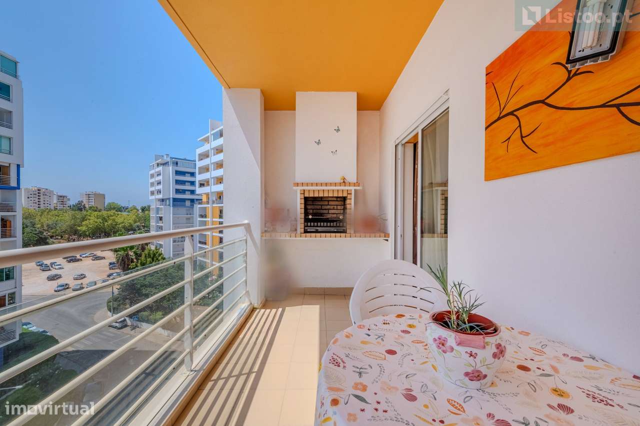 Apartamento T2 com Piscina, Varanda em Portimão-27