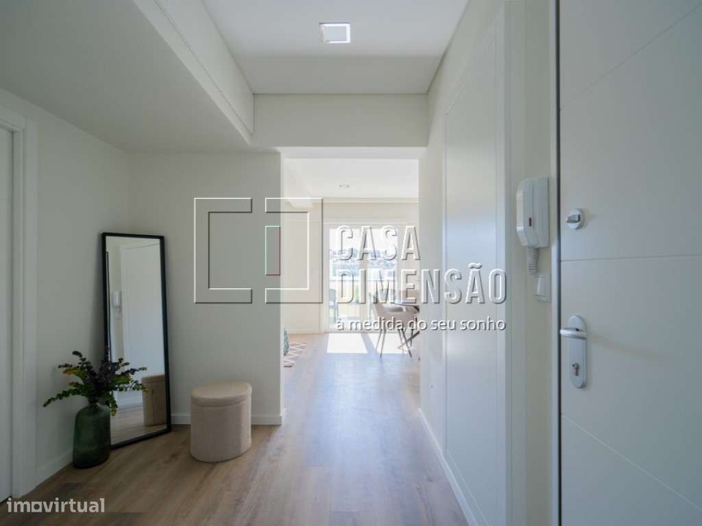 Apartamento T3 com Varanda em Benfica - Totalmente Mobilado e Pront...-5
