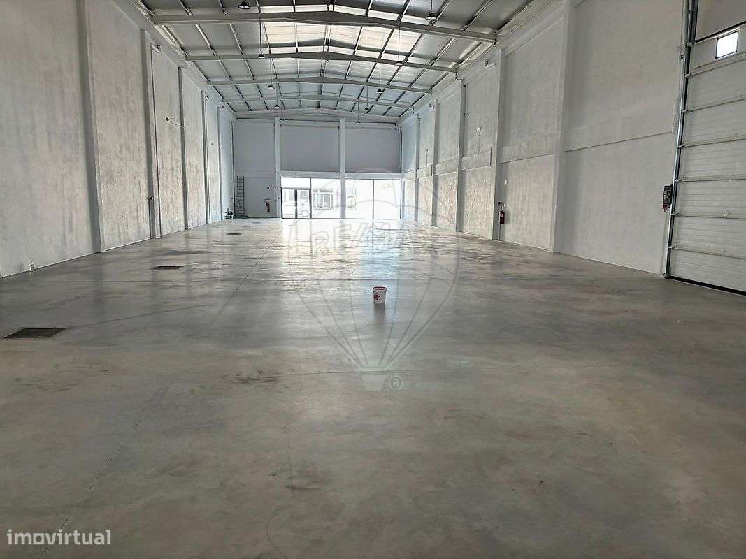 Armazém  para arrendamento - Grande imagem: 2/11