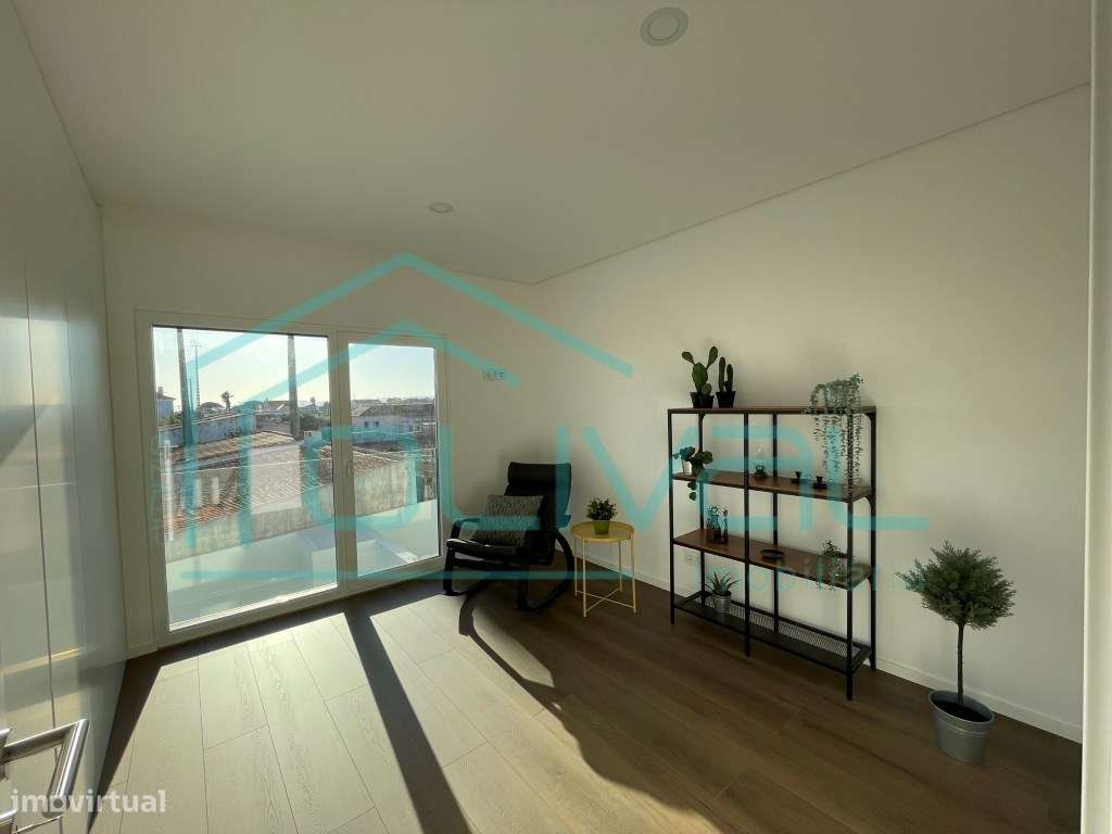 Moradia T3+1 Moderna com Piscina Privada - Conforto, Elegância e Fu...-31