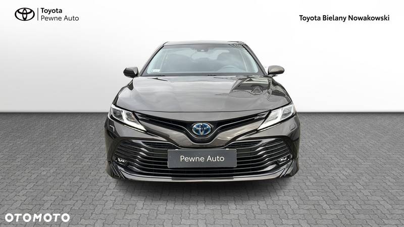 Toyota Camry - 5