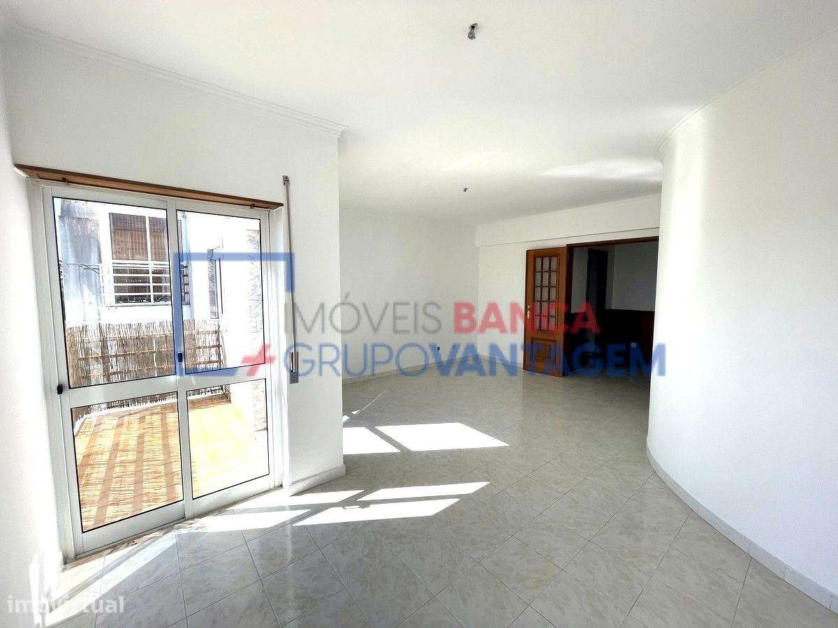 Apartamento T3 situado na Sobreda, Charneca da Caparica - Grande imagem: 4/27