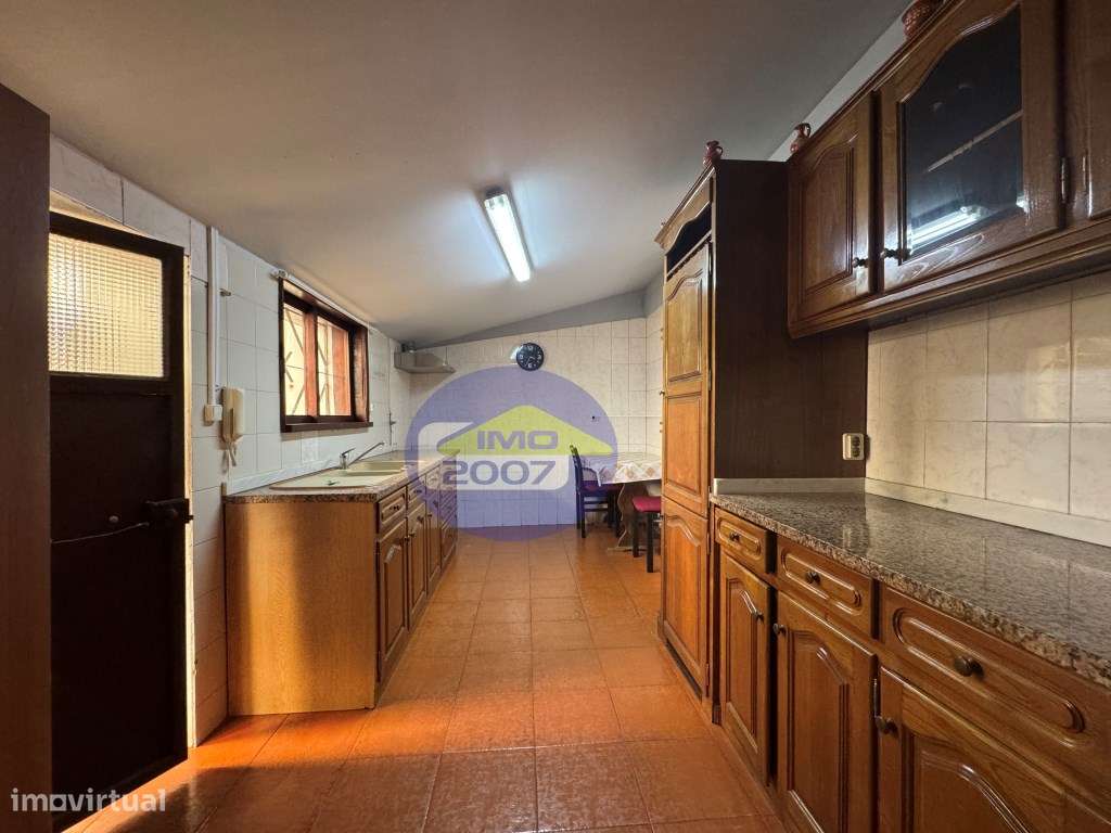 Moradia Térrea em Grijó-18