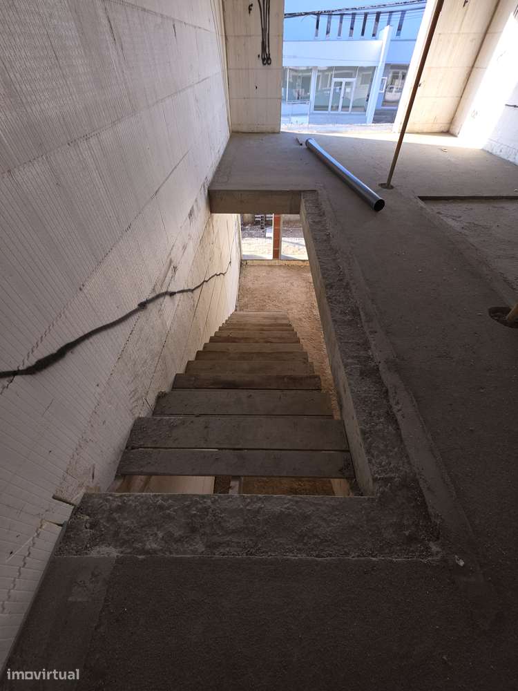 FANTÁSTICA Oportunidade de Negócio – Moradia T2-11