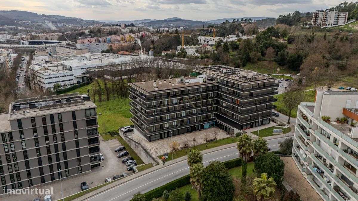 Apartamento T2 Azurém Guimaraes com Varanda Panorâmica-34