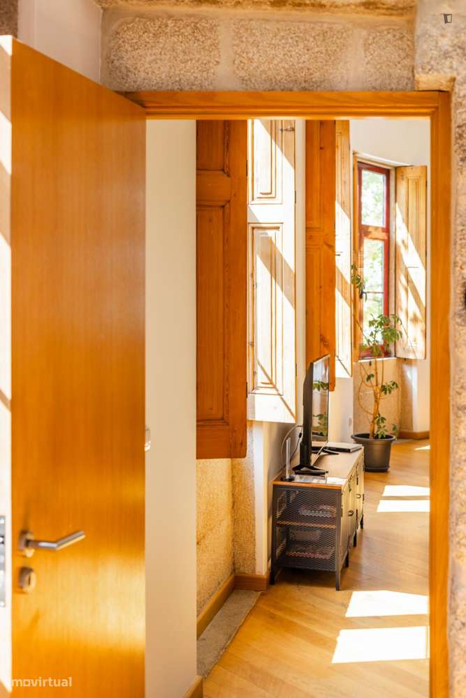 Apartamento com 2 quartos - localizado em Santo Ildefonso Porto - Grande imagem: 2/7