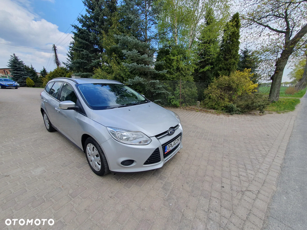 Ford Focus 1.6 Ambiente - 2