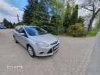 Ford Focus 1.6 Ambiente - 2