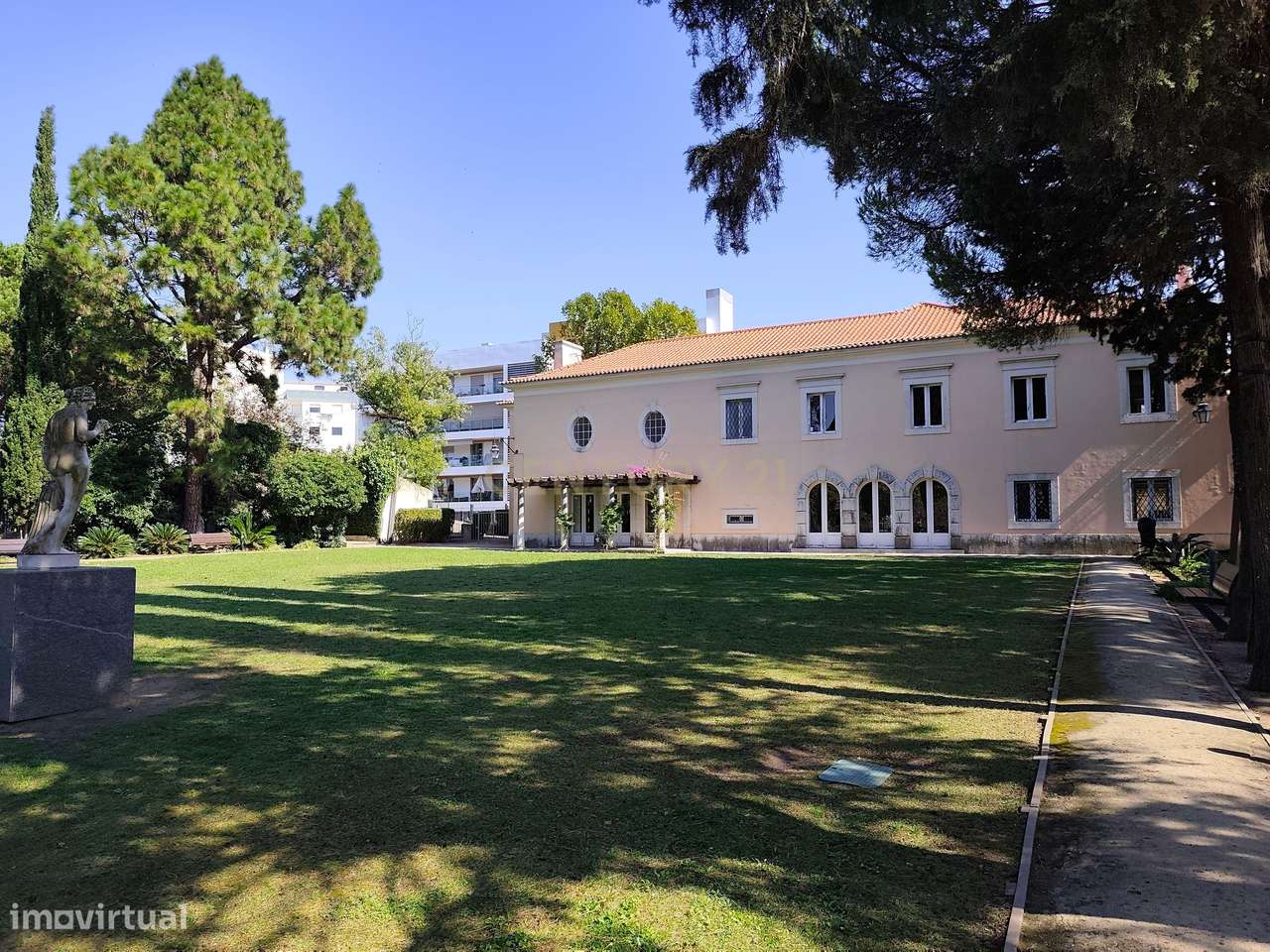 Apartamento T3 num lugar tranquilo e agradável em Linda-a-Velha, Oeira-35