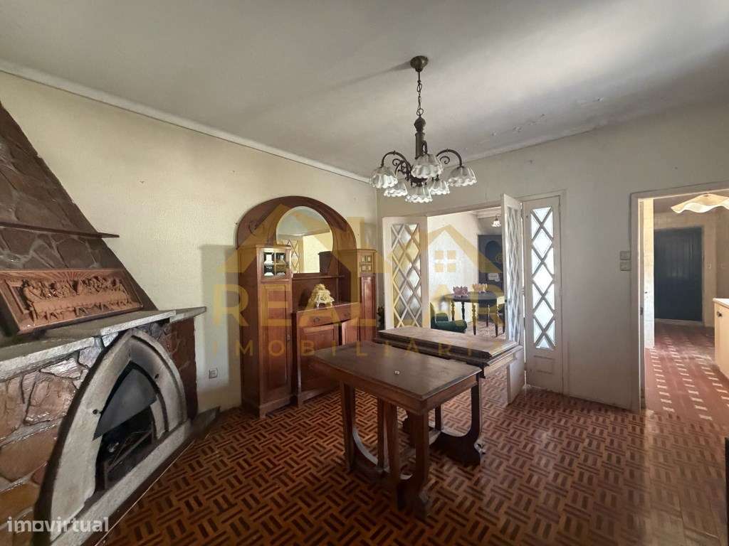 Oportunidade Única no Coração do Centro Histórico de Vila do Conde-10