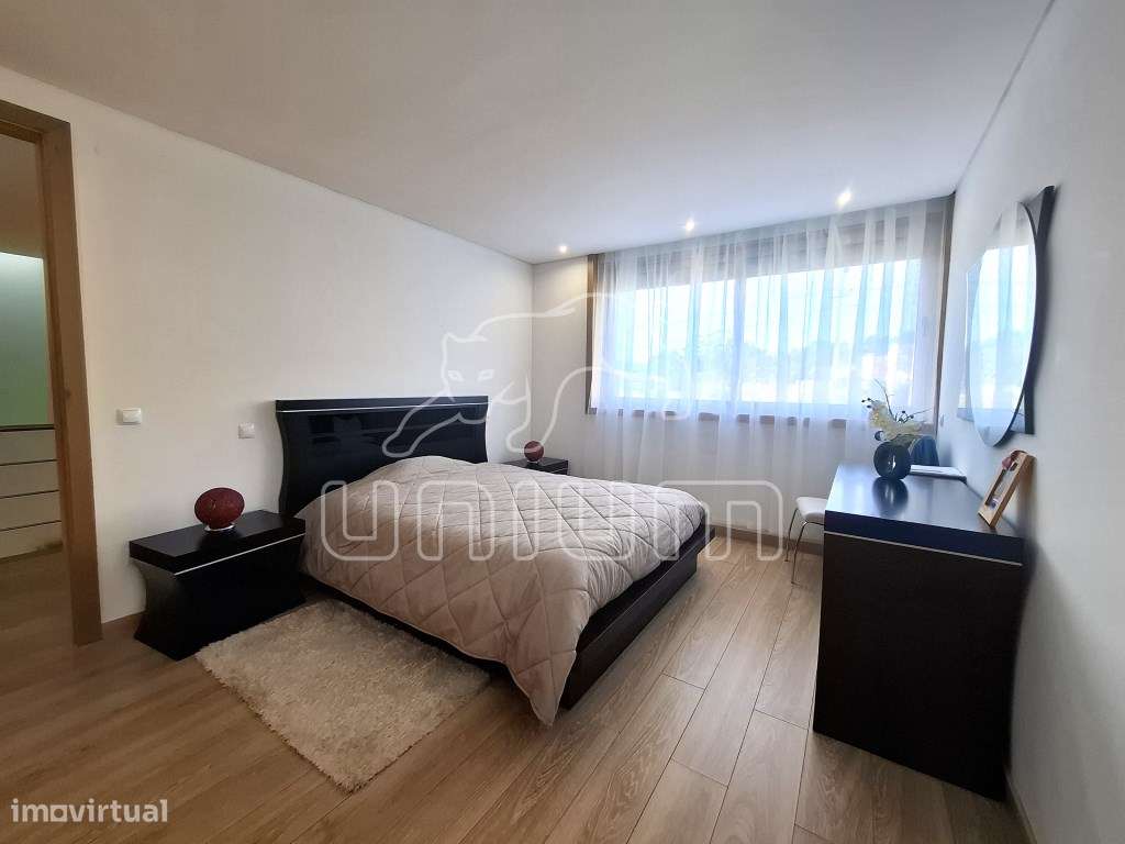 Fabulosa Moradia Geminada T3 com Jardim-20