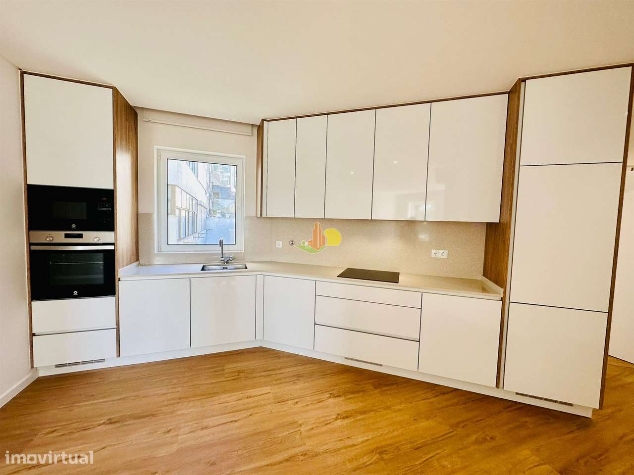 T3 com Garagem dupla e Terraço enorme! - Grande imagem: 4/22