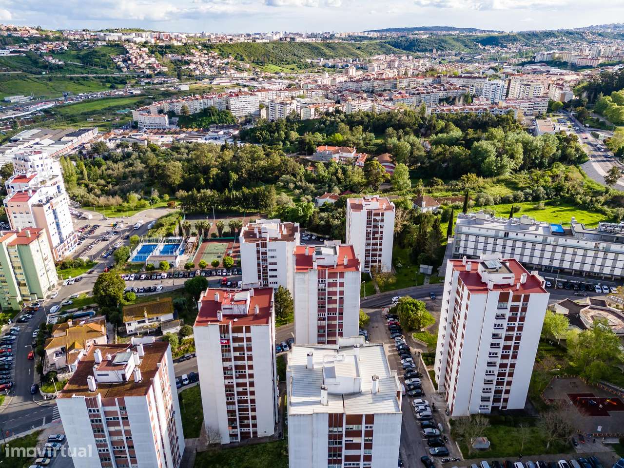 Apartamento 3 assoalhadas | Remodelado | Arrecadação | 5m do Metro-20