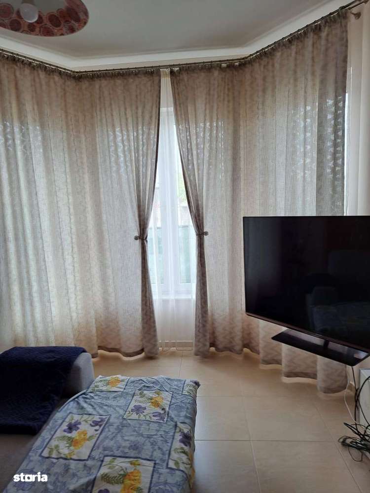 Casă P+E în cartierul Tineretului 3 camere, 2 băi, living, bucătărie-3