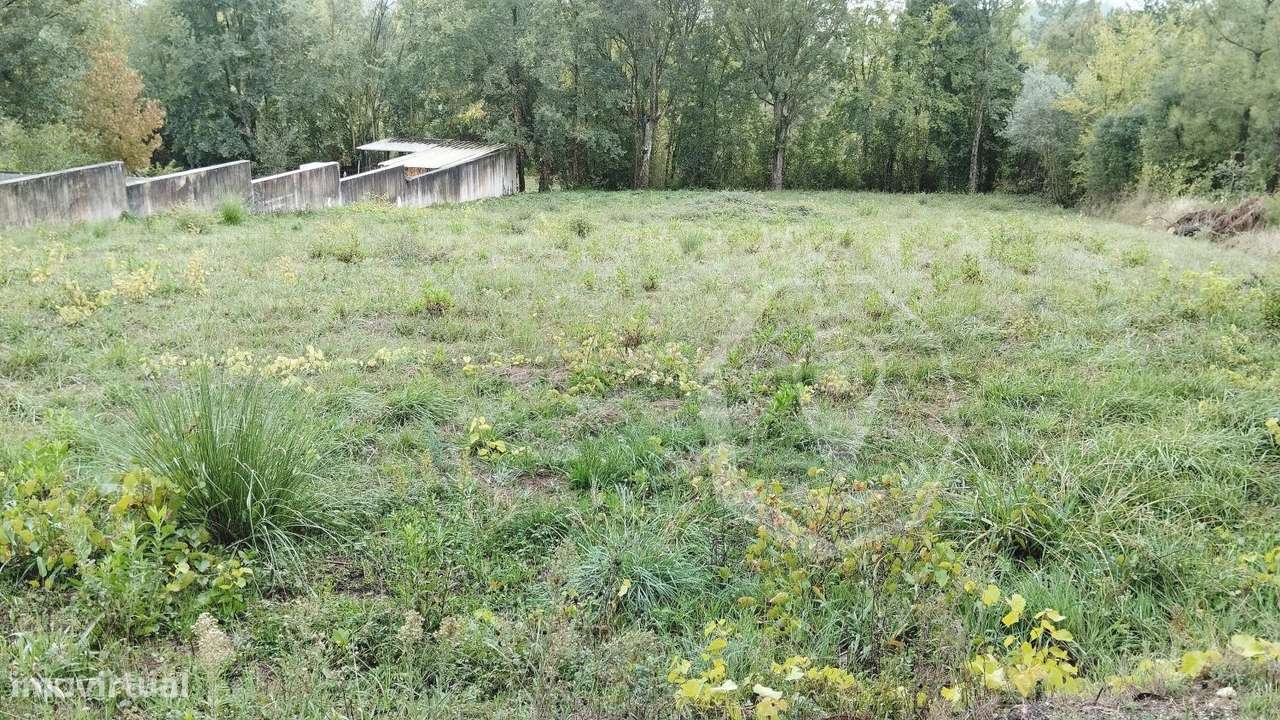 TERRENO PARA CONSTRUÇÃO MORADIA DE CAVE+R/C+1 EM O.BAIRRO - Grande imagem: 2/2