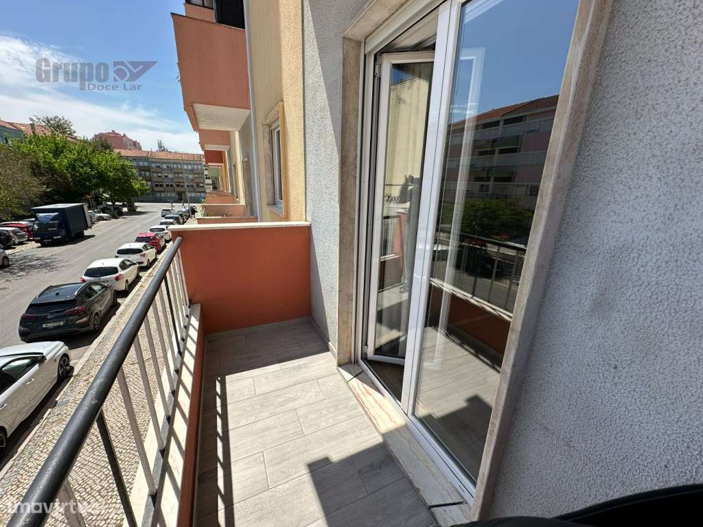 Excelente Apartamento T4 no Barreiro - Conforto e Modernidade-20