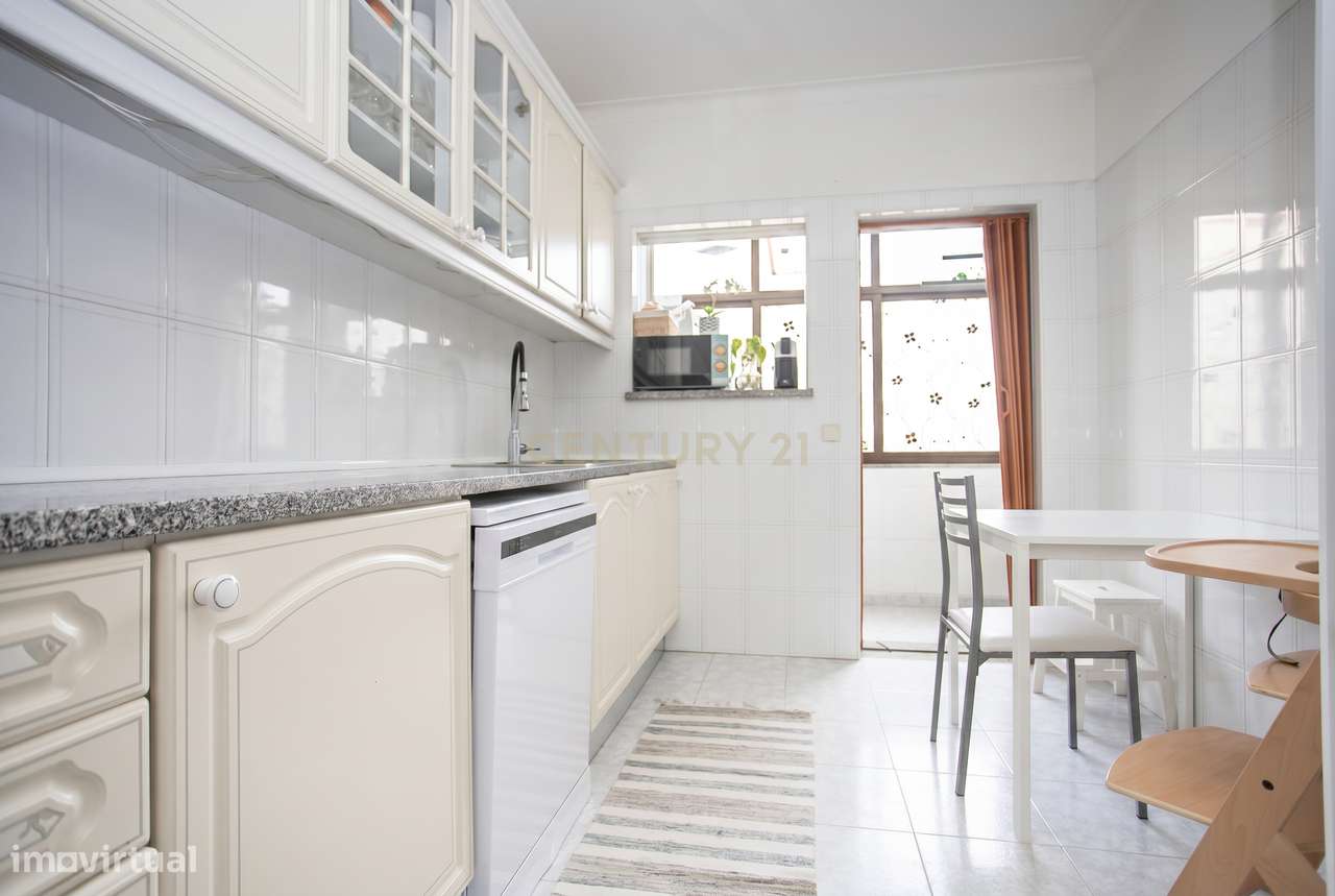 Apartamento – Quinta do Conde - Mais
