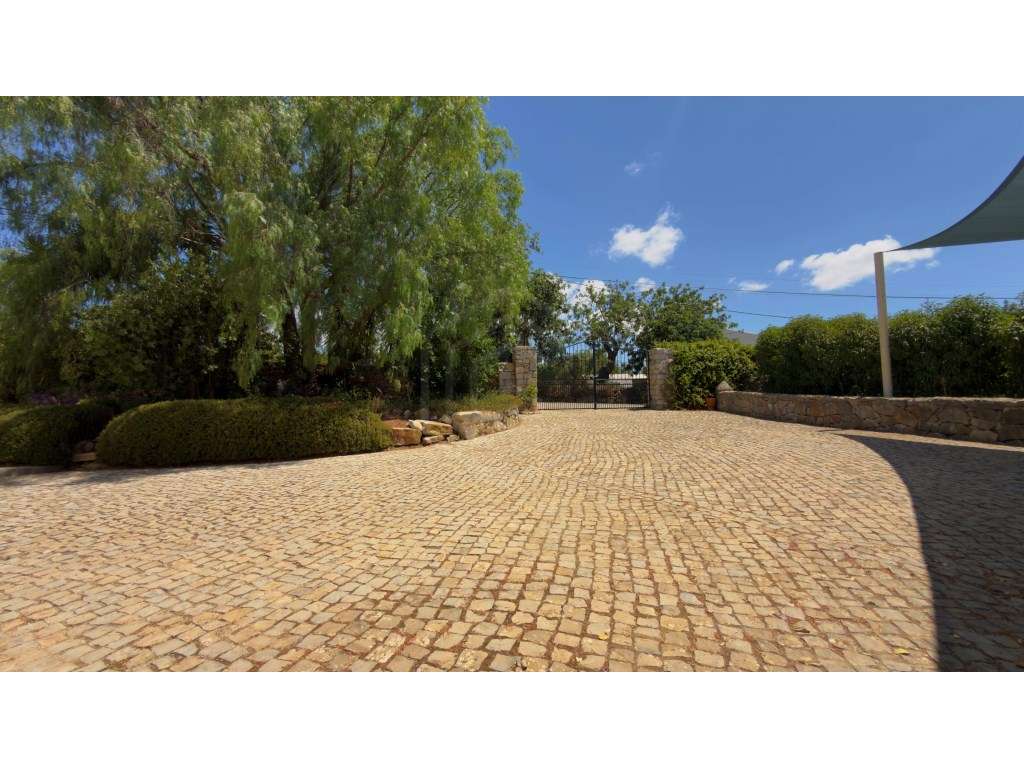 Moradia V4 com piscina, São Brás de Alportel, Algarve-59