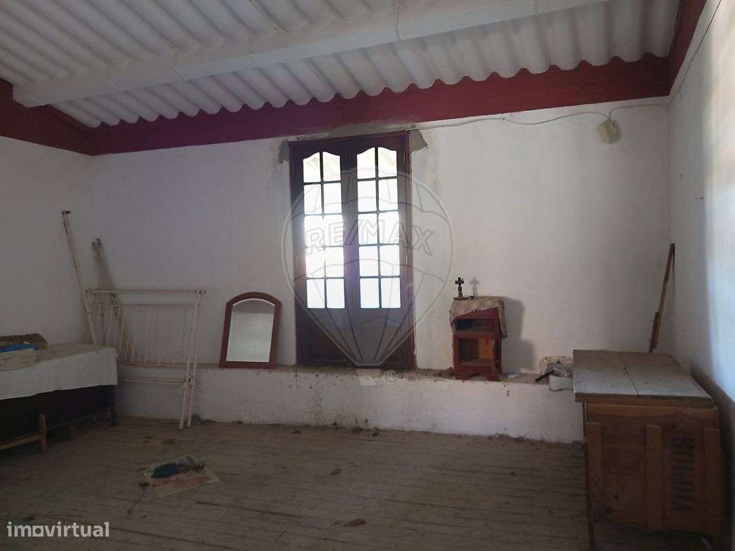 Moradia T2 para venda - Grande imagem: 3/9