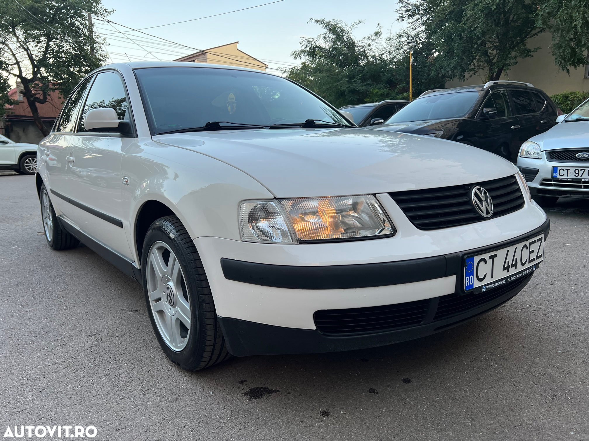 Volkswagen Passat Standard - 2