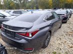 Lexus ES 300h Business Edition - 3