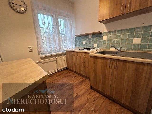 Przytulna kawalerka na parterze.-0