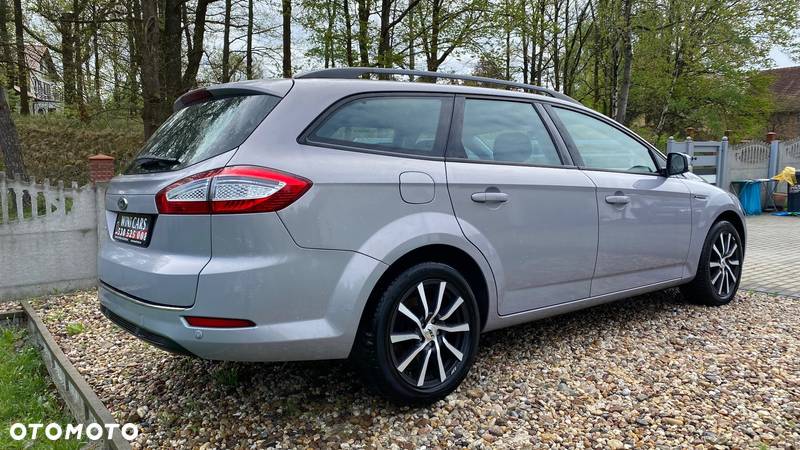 Ford Mondeo 2.0 TDCi Ambiente - 8