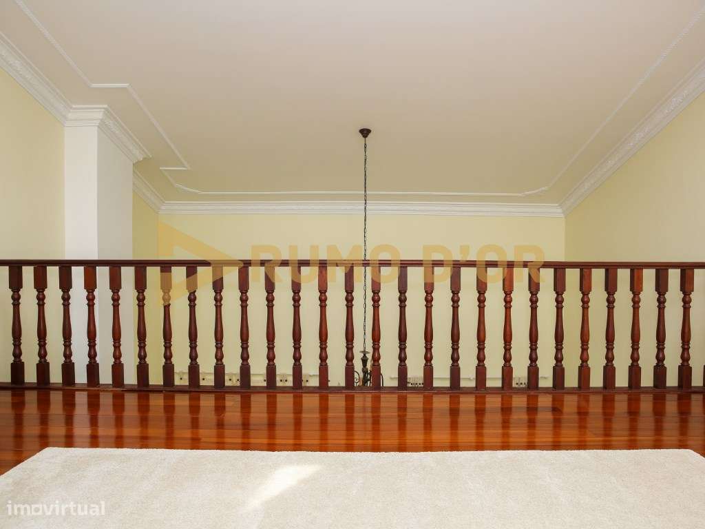 Moradia Exclusiva com áreas Independentes - junto a Arruda dos Vinhos-23