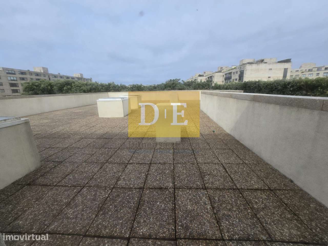 Moradia de 4 Frentes em Zona Nobre de Leca da Palmeira-11