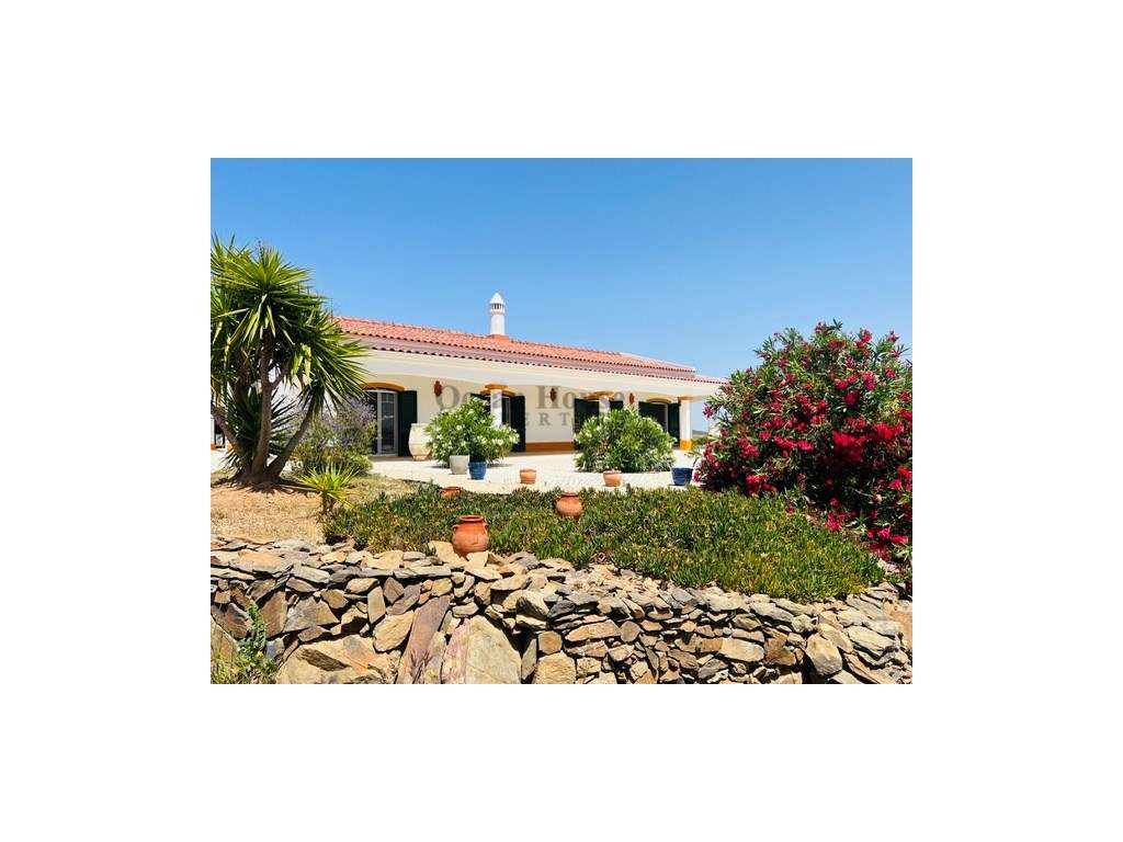 Herdade renovada com 4 quartos e piscina em Ourique.-24
