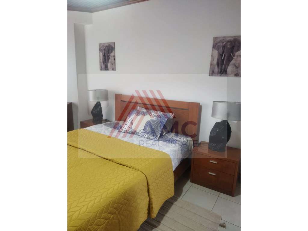 VENDE-SE EDÍFICIO PARA HABITAÇÃO E SERVIÇOS, MADALENA (PICO) - Grande imagem: 5/10