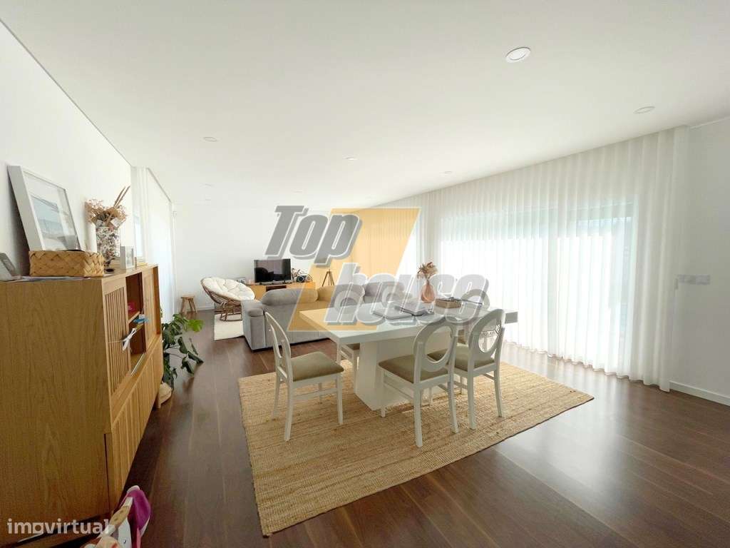 Moradia Isolada T4+1 com piscina-6