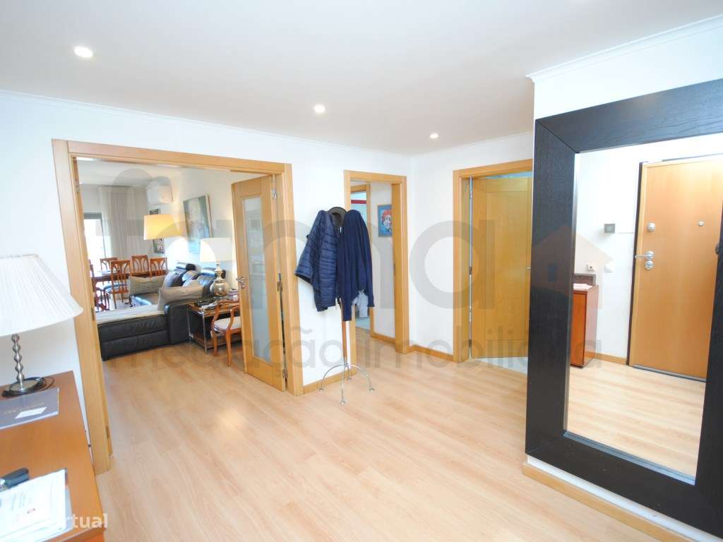 T2 em condomínio com logradouro e box - Grande imagem: 5/58