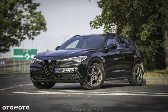 Alfa Romeo Stelvio 2.0 Turbo 16V AT8-Q4 Executive - 1