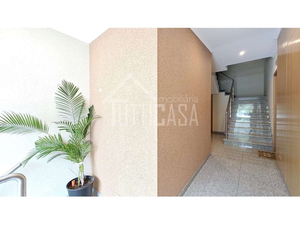 Apartamento estilo duplex T2+1 na Malveira-57